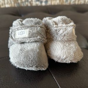 Grey fuzzy baby uggs
